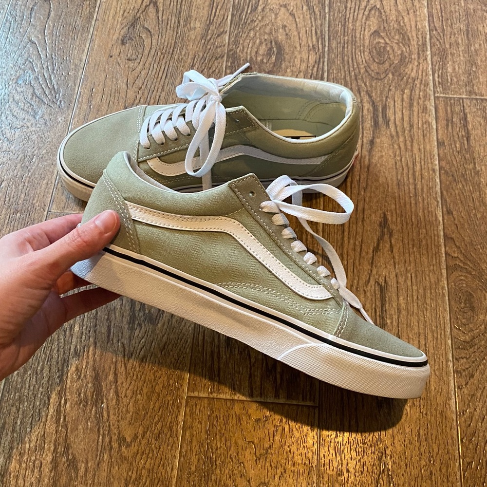 Green Old School Suede Vans